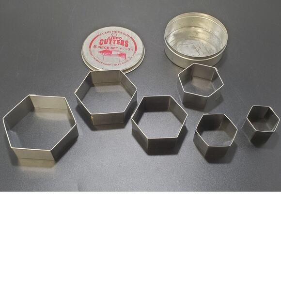 Ateco Cutters 6 Piece Set Hexagon #5251  1 5/8" to 3 1/4" in storage tin - Picture 3 of 6
